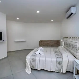 https://aldo-moro-rooms.in-sardinia.net